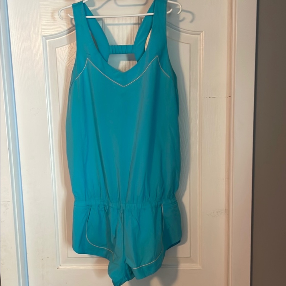 Lululemon speedy runsie